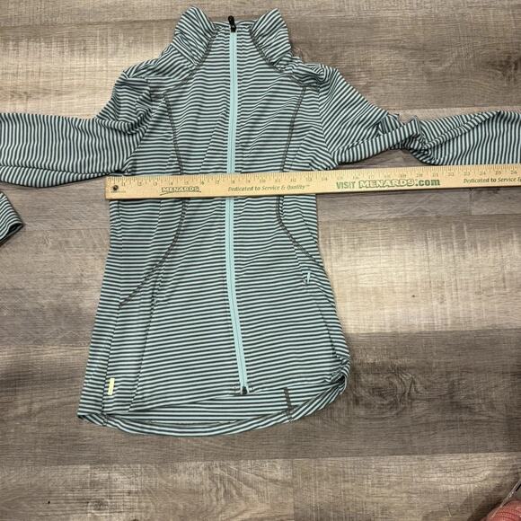 Lole Blue Gray Striped Mock Neck Jacket Size S UPF 50+ Stretch Pockets Beach - Picture 6 of 7